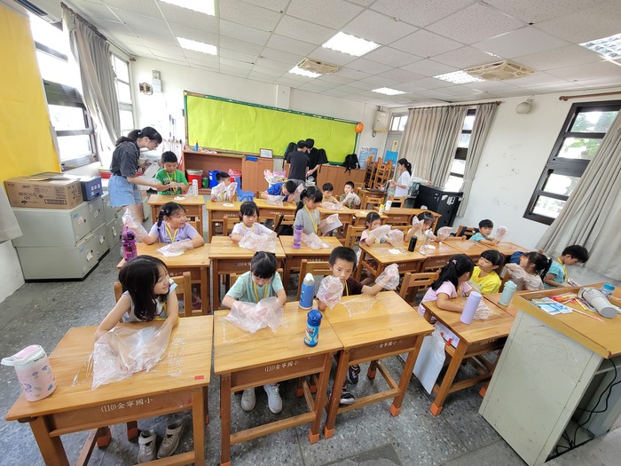 114史懷哲照片圖片